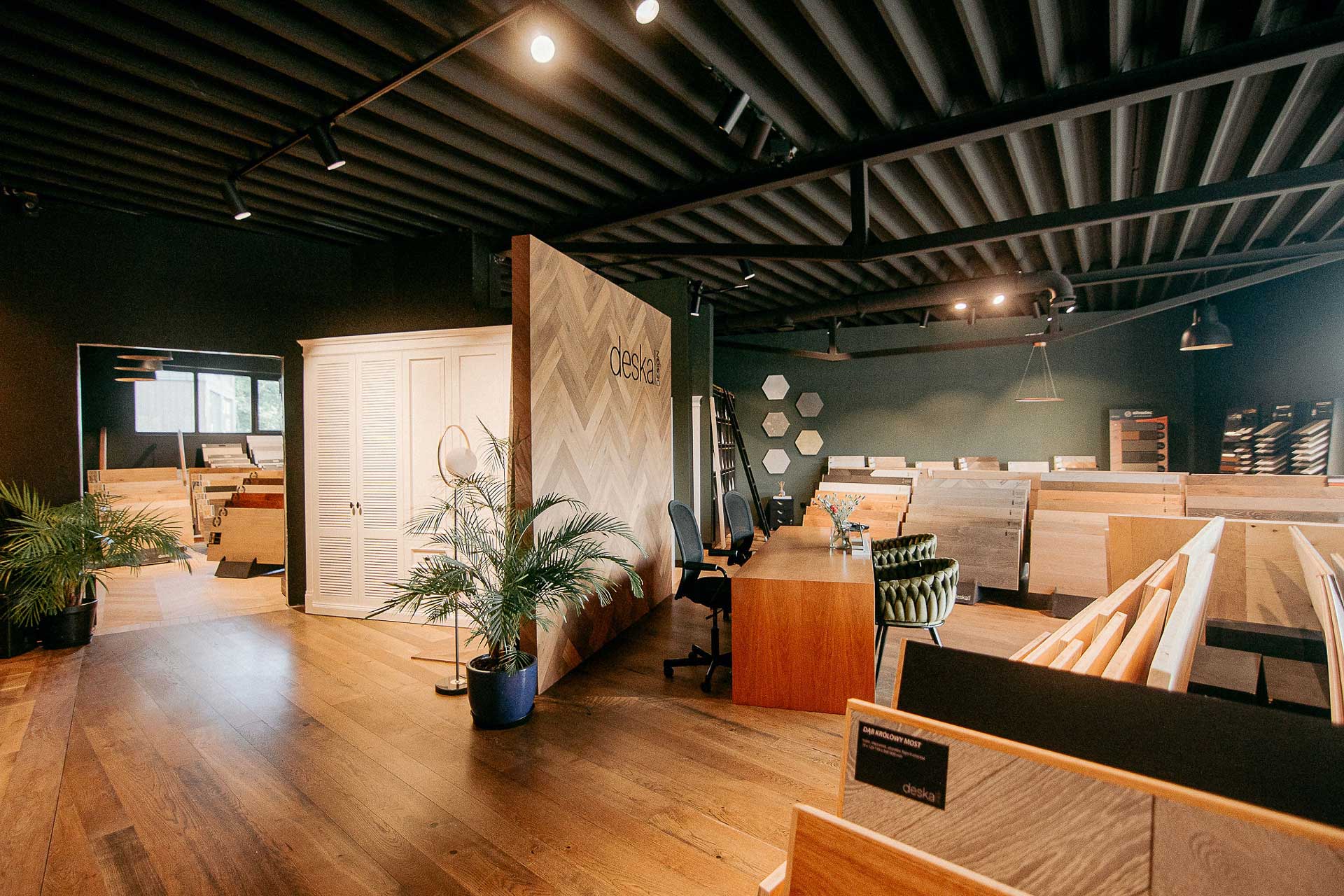 deskadesign.pl Showroom Gdynia